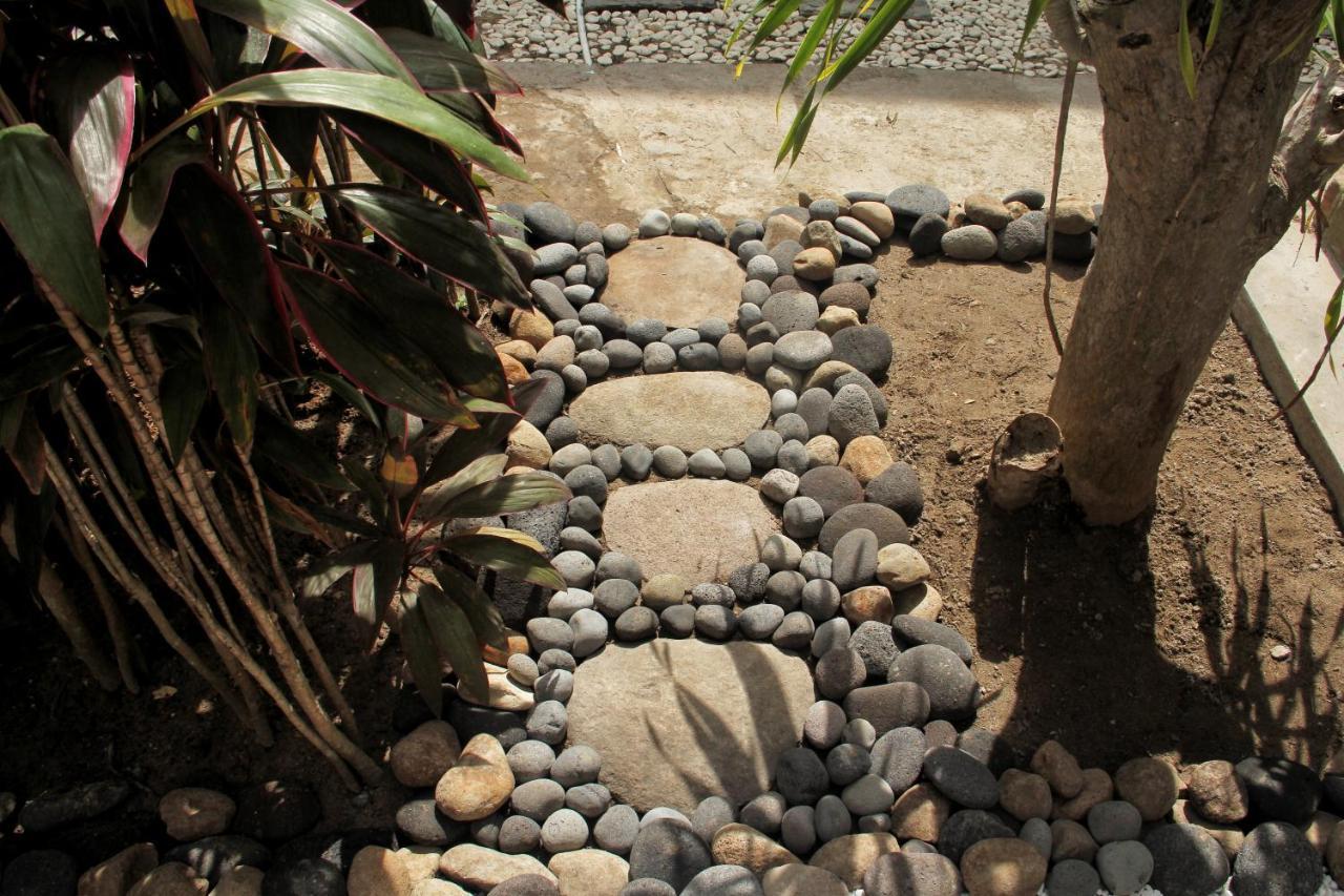 Nuka Beach Inn Kuta Lombok Kültér fotó